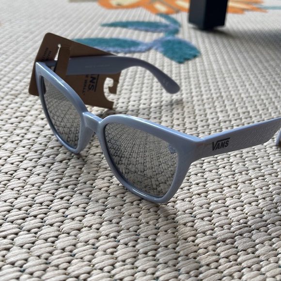Vans Accessories - Vans Summer Holiday UV Protect Shades Sunglasses
NWT